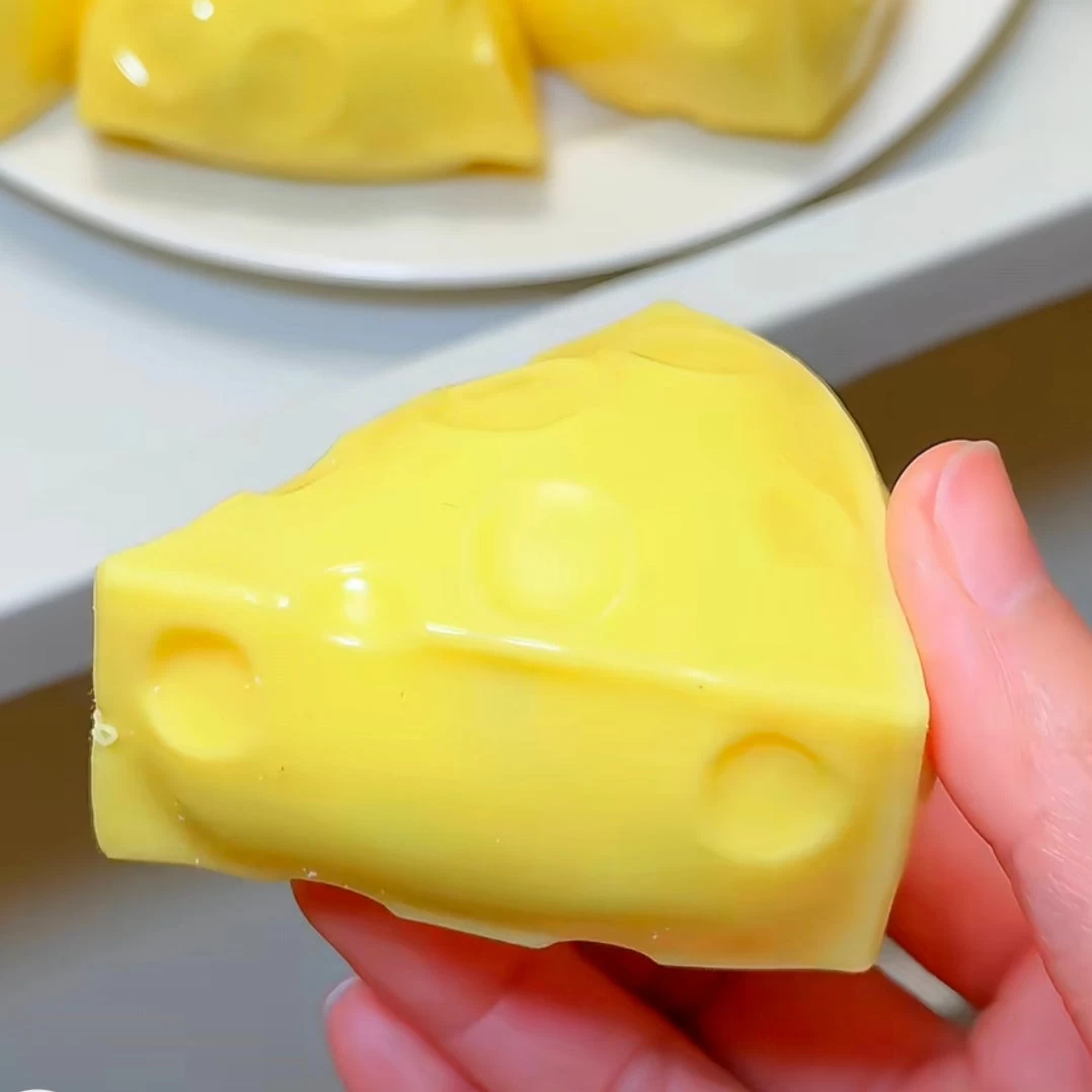 Crunchy Cute Triangle Cheese Building Blocks Filling Stress Ball Fidget Toy - Charming Cheese